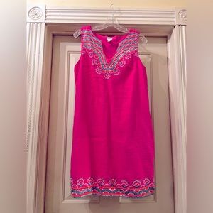 Gorgeous fuchsia linen shift dress!